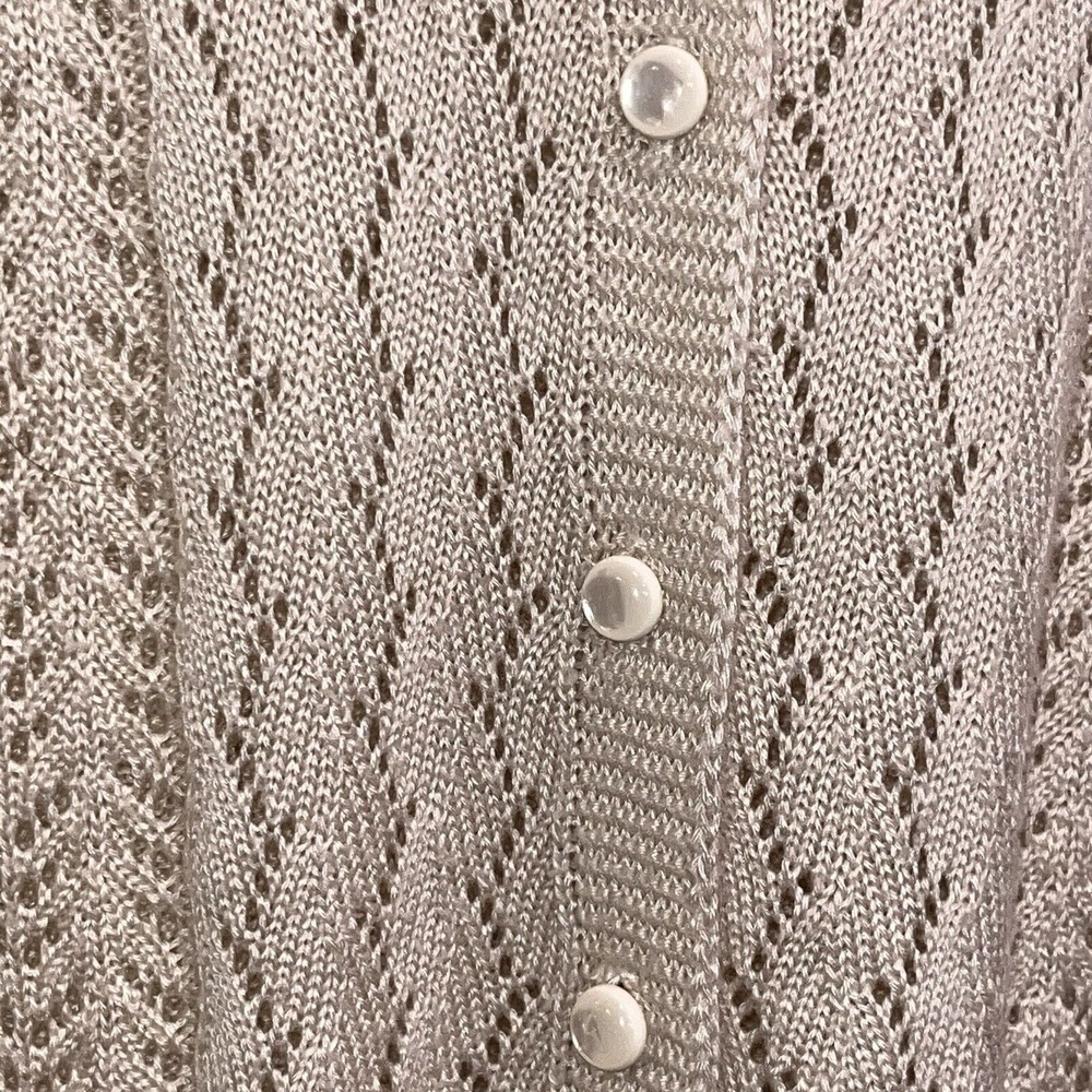 VTG Beige Cable Knit Cardigan Pearl Buttons Womens Approx M Granny Cottage READ - Picture 4 of 9